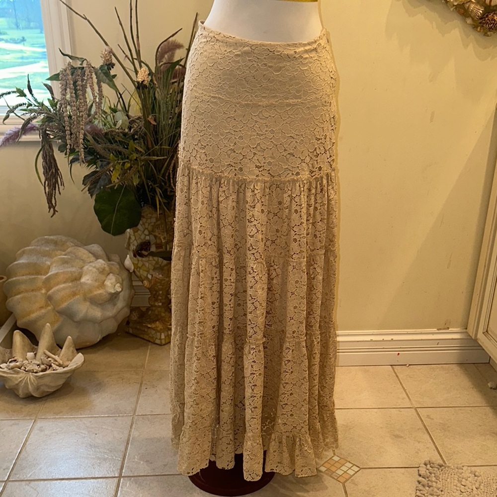 Cream Tiered Maxi Skirt for Casual Elegance